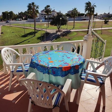 Confortable Apartamento Con Vistas Al Mar Torrevieja Bagian luar foto
